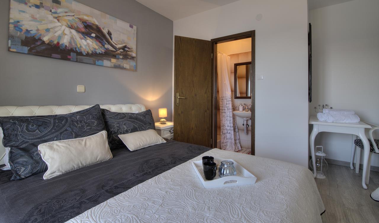 Apartments Lola Senj  Exterior foto